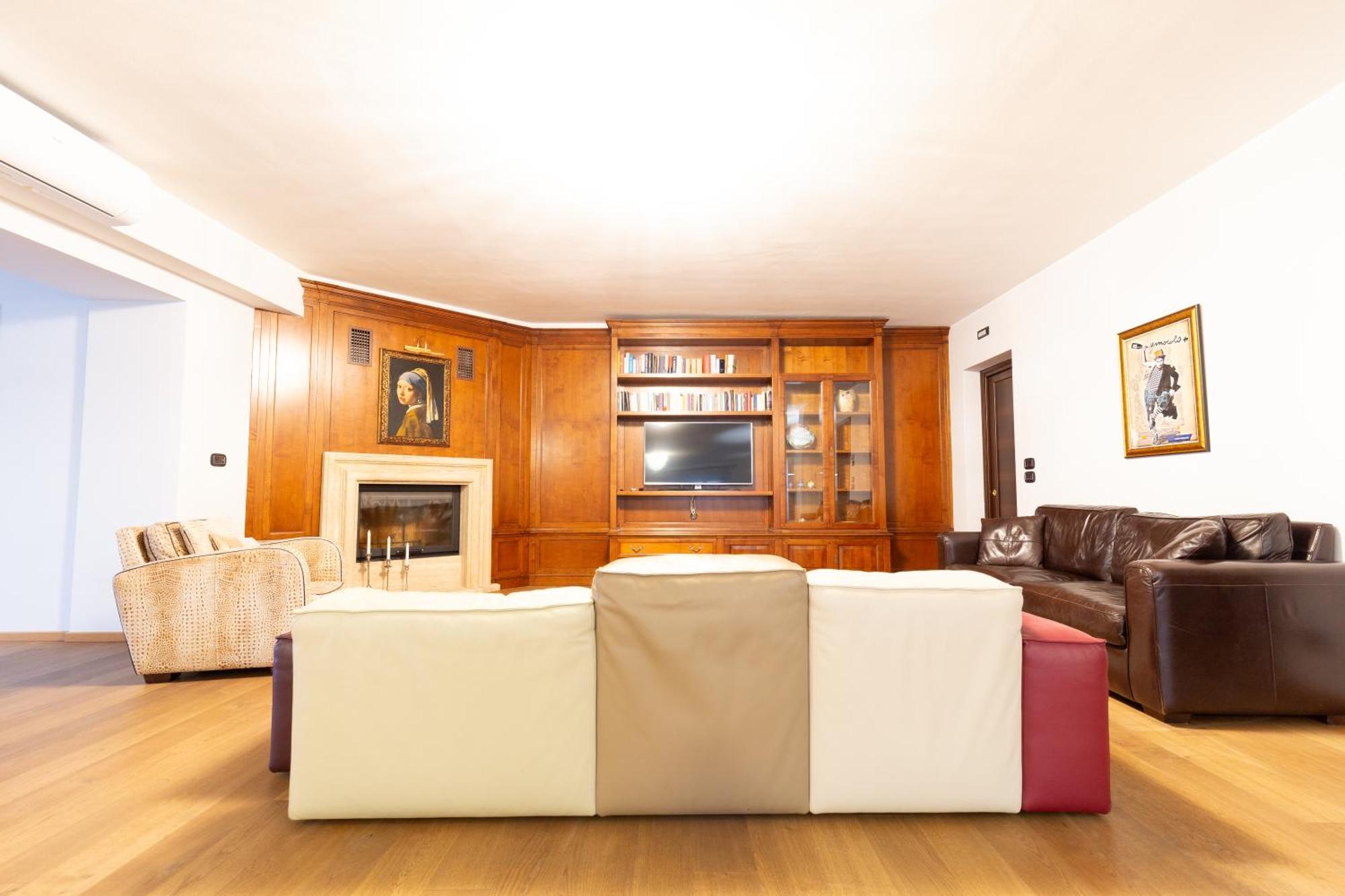 Villa Adige Luxury - M&M Holiday House Perugia Eksteriør billede