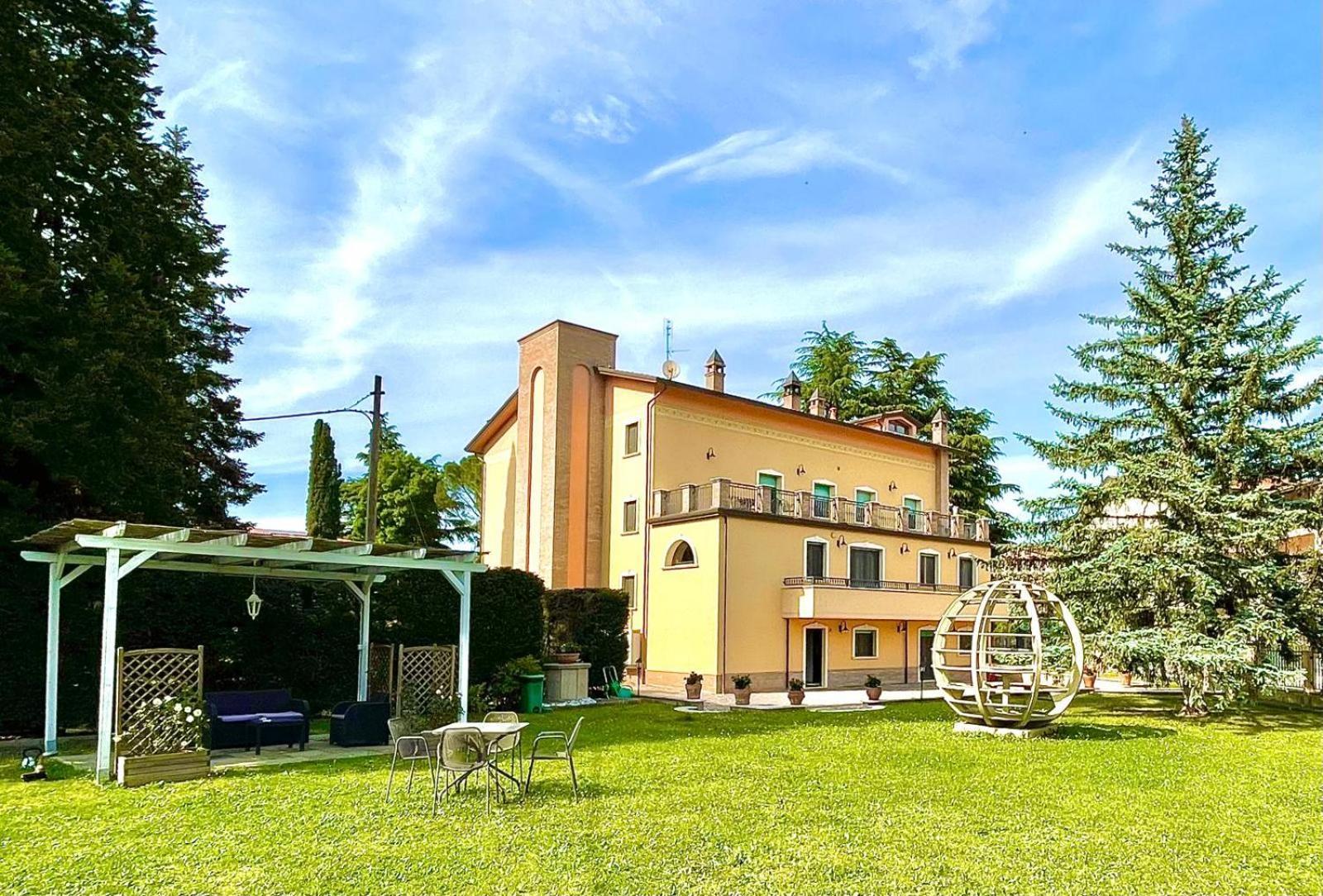 Villa Adige Luxury - M&M Holiday House Perugia Eksteriør billede